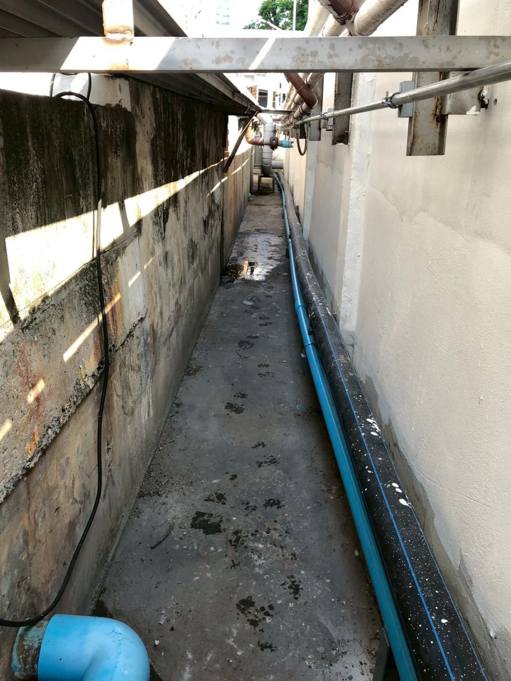 โครงการนำน้ำเสียที่ผ่านกระบวนการบำบัดกลับมาใช้ประโยชน์เพื่อรดน้ำต้นไม้ (Recycle)