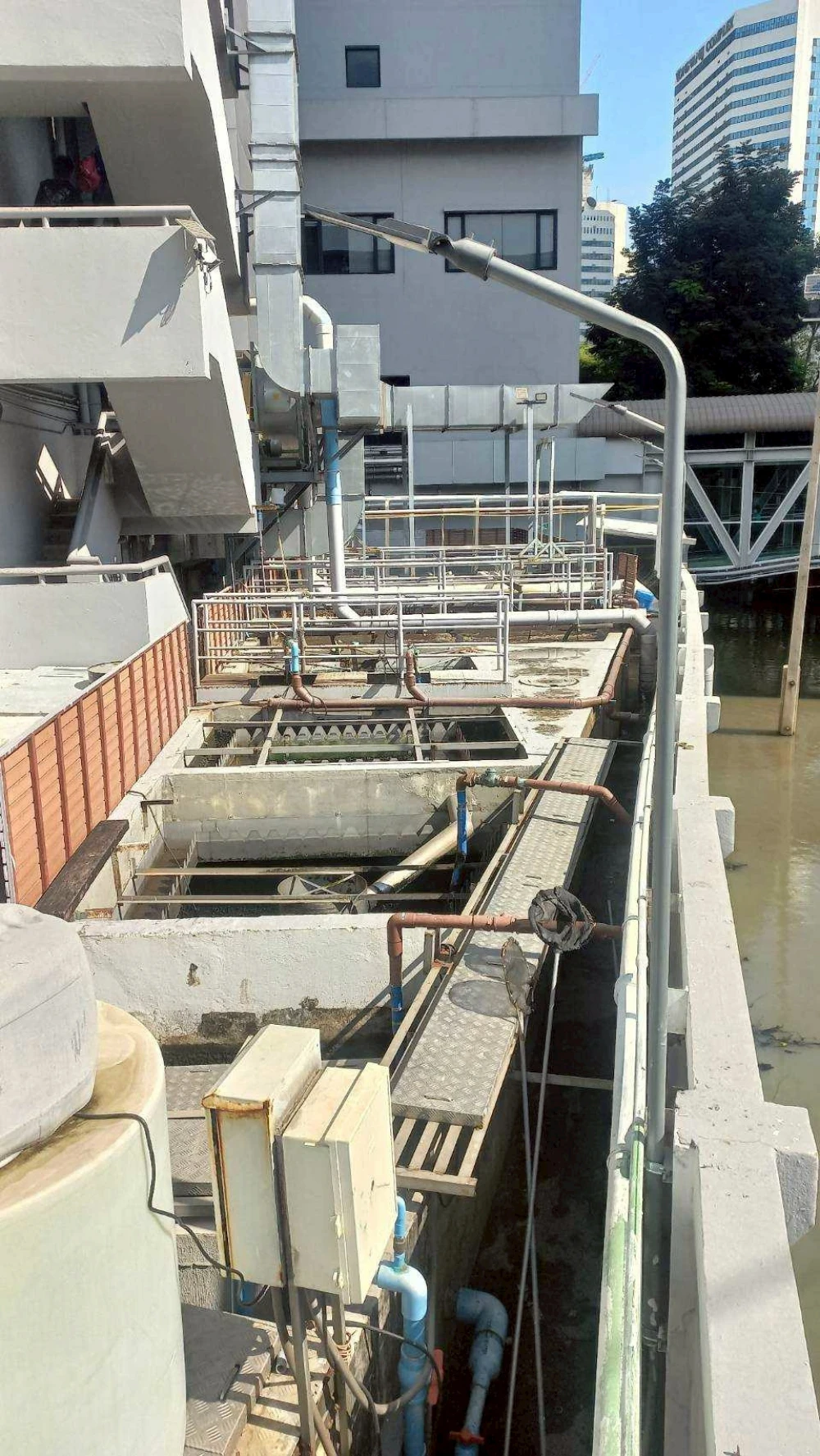 โครงการติดตั้ง Solar Cell สำหรับระบบบำบัดน้ำเสีย อาคาร A